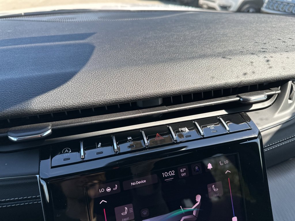 New 2026 Jeep Grand Cherokee Laredo X AWD/4WD image 32