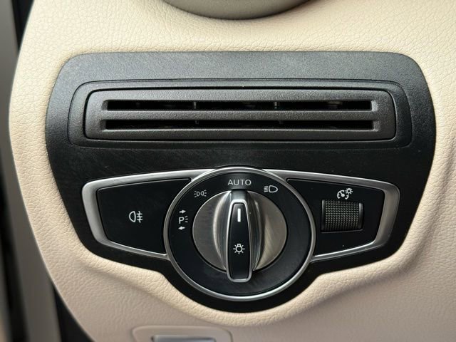 Used 2021 Mercedes-Benz GLC 300 4MATIC image 50