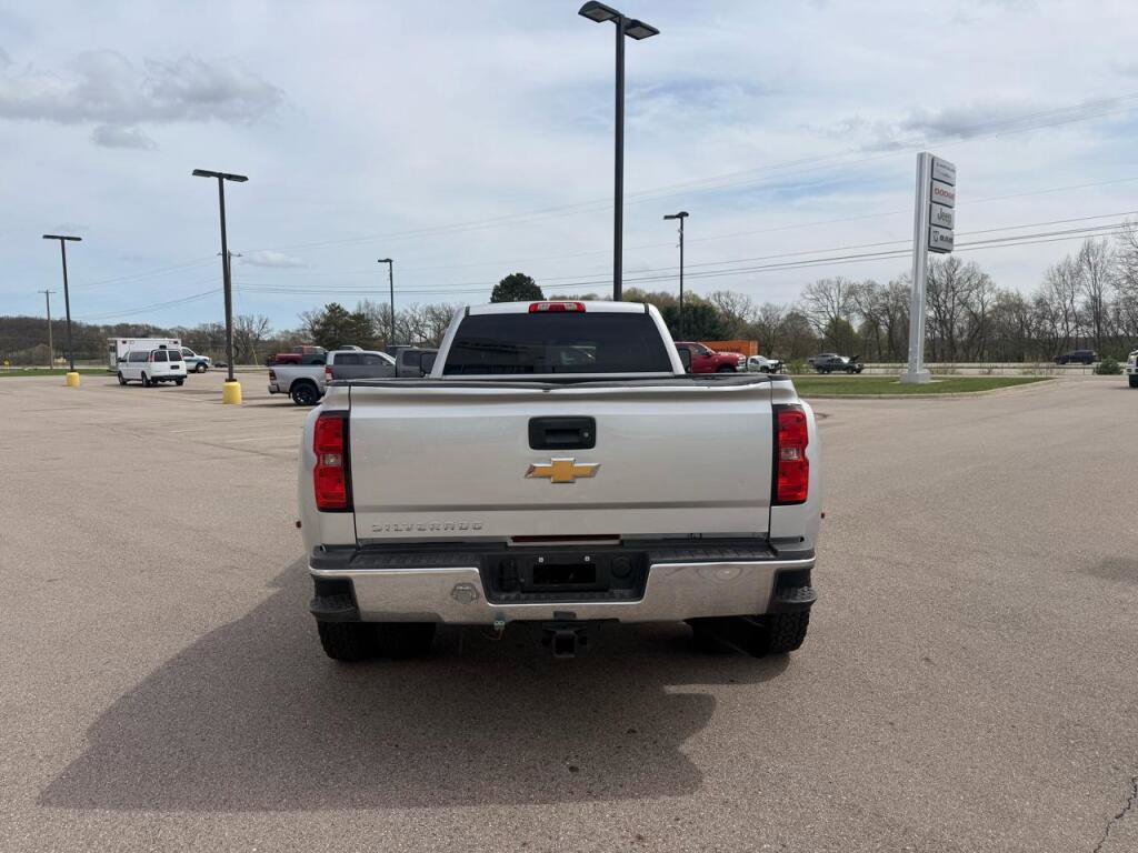 Used 2016 Chevrolet Silverado 3500 W/T w/ WT Convenience Package image 4