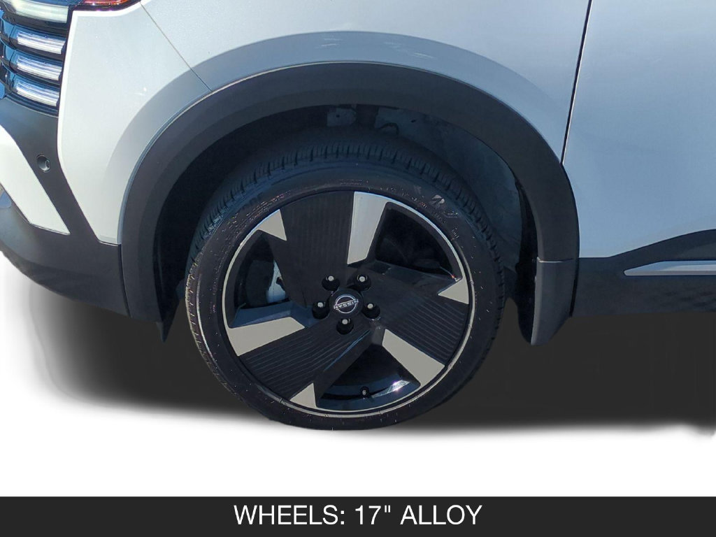 Certified 2025 Nissan Kicks SR FWD image 11