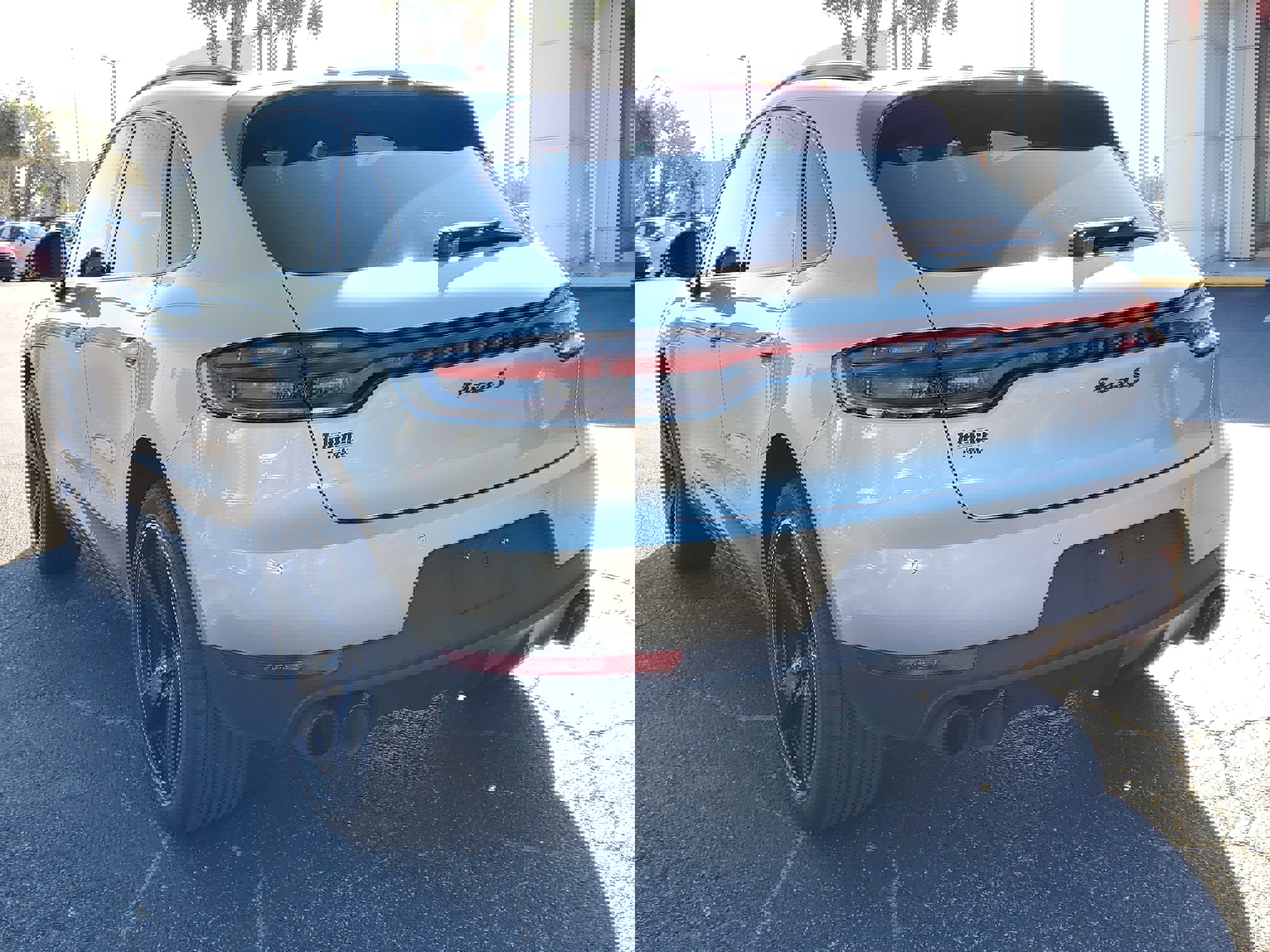 Used 2021 Porsche Macan S image 7