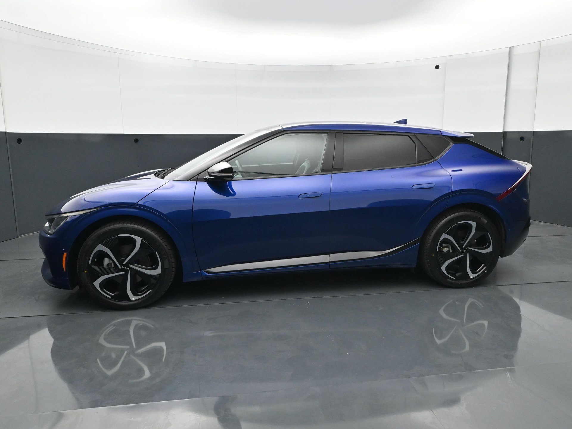 Used 2023 Kia EV6 GT-Line AWD/4WD image 3