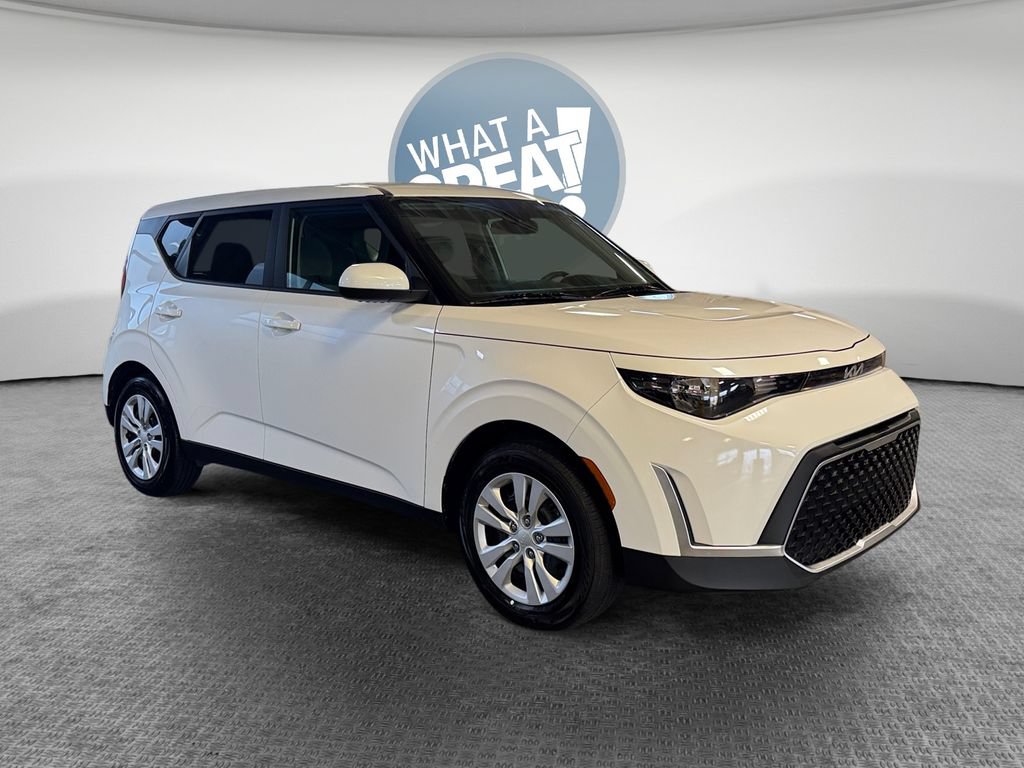Certified 2024 Kia Soul LX FWD image 1