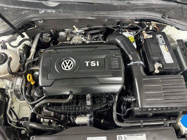Used 2019 Volkswagen GTI SE FWD image 37
