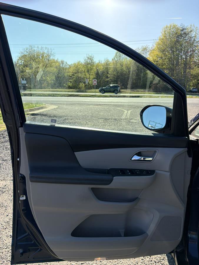 Used 2016 Honda Odyssey SE image 9