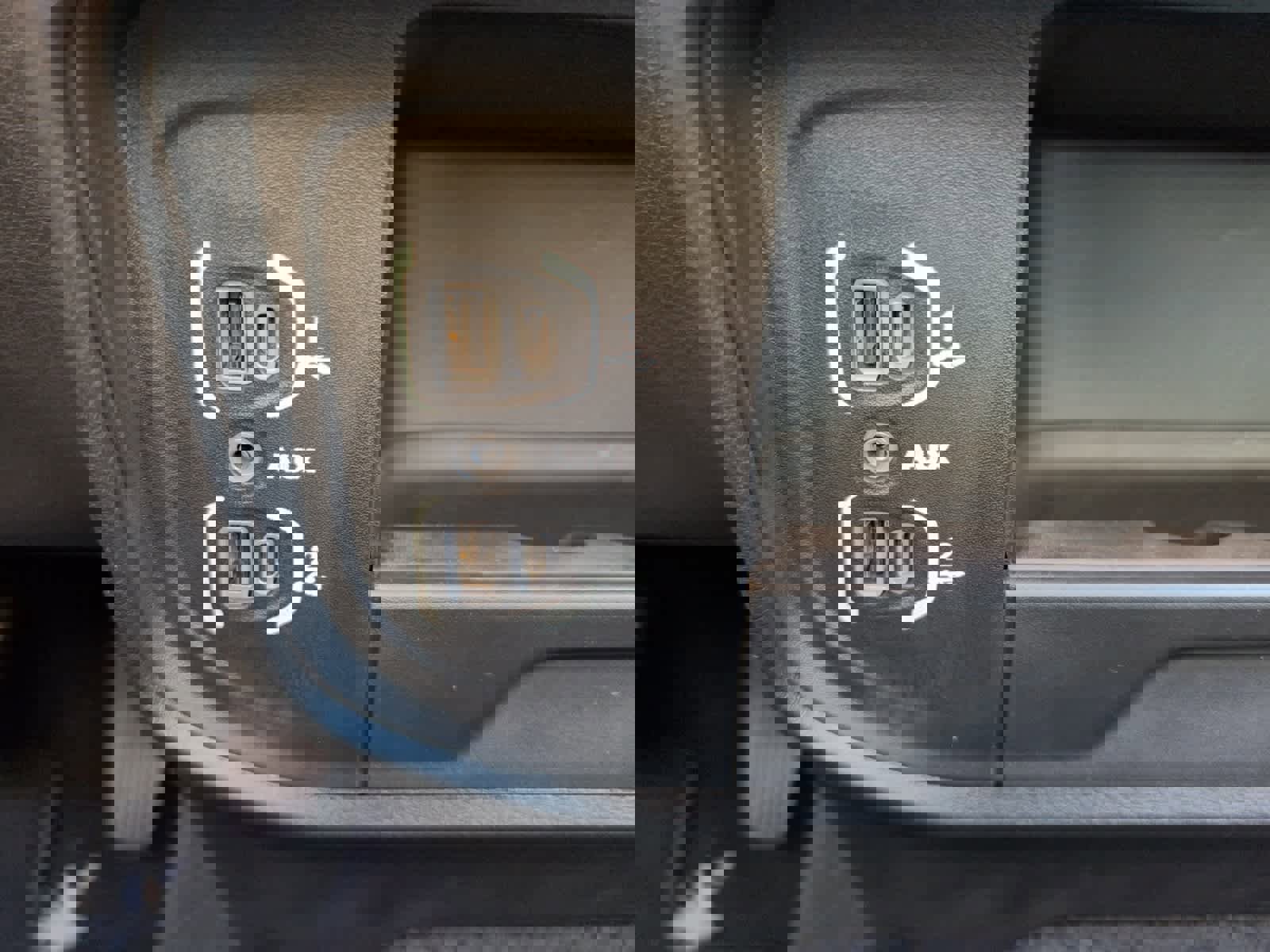 Used 2023 RAM 3500 Tradesman image 29