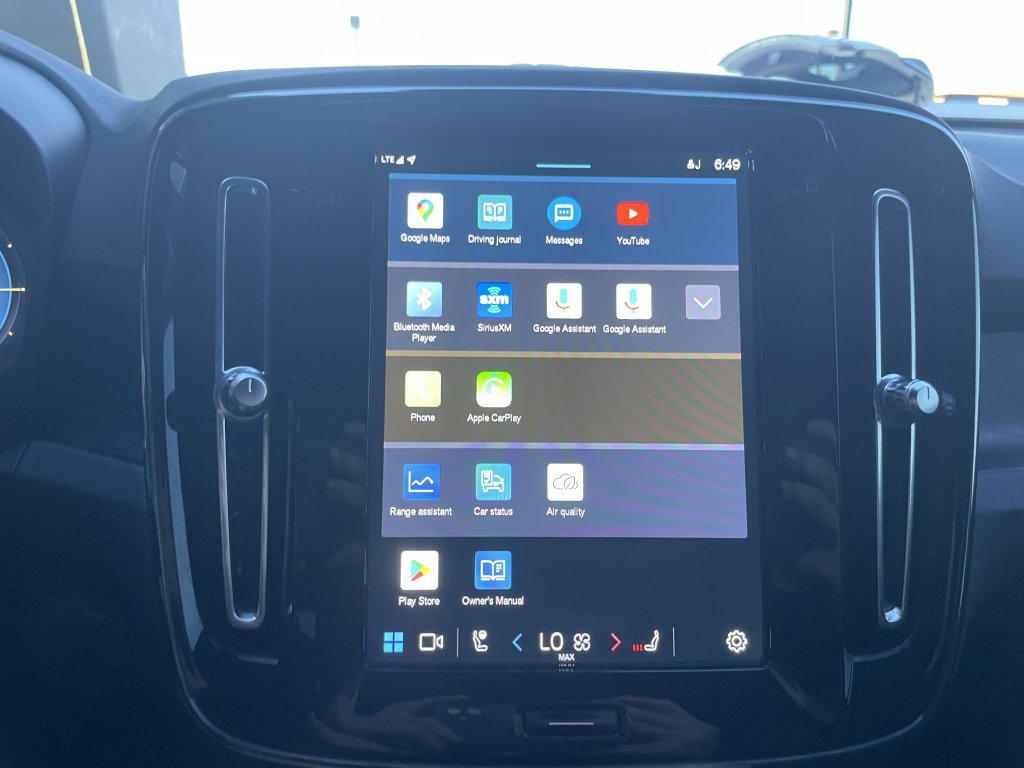 Used 2023 Volvo C40 P8 Recharge Plus w/ Climate Package image 22