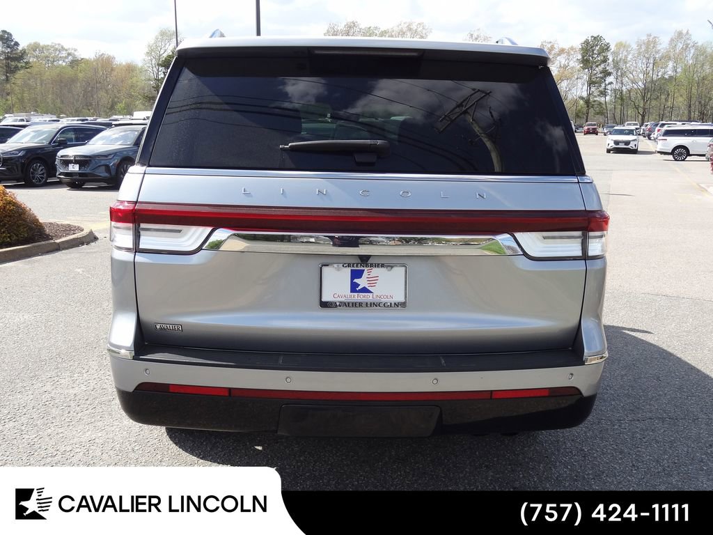 Certified 2024 Lincoln Navigator L 4WD image 3