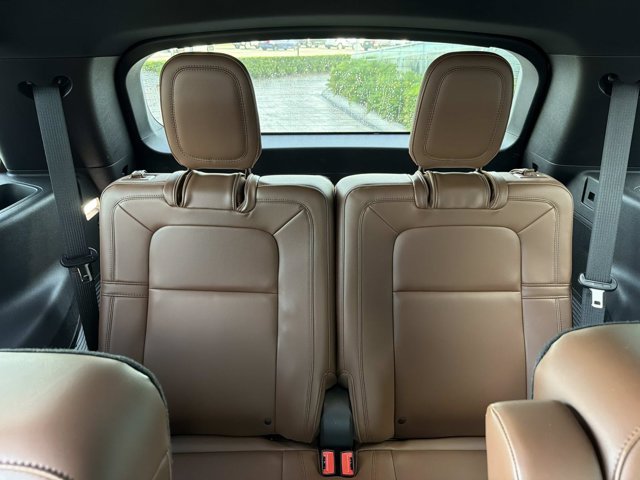 Certified 2023 Lincoln Aviator Reserve w/ Equipment Group 201A RWD image 24
