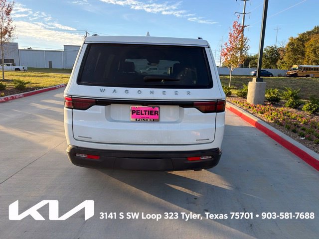 Used 2022 Jeep Wagoneer Series III w/ Flexible Seating Group AWD/4WD image 10