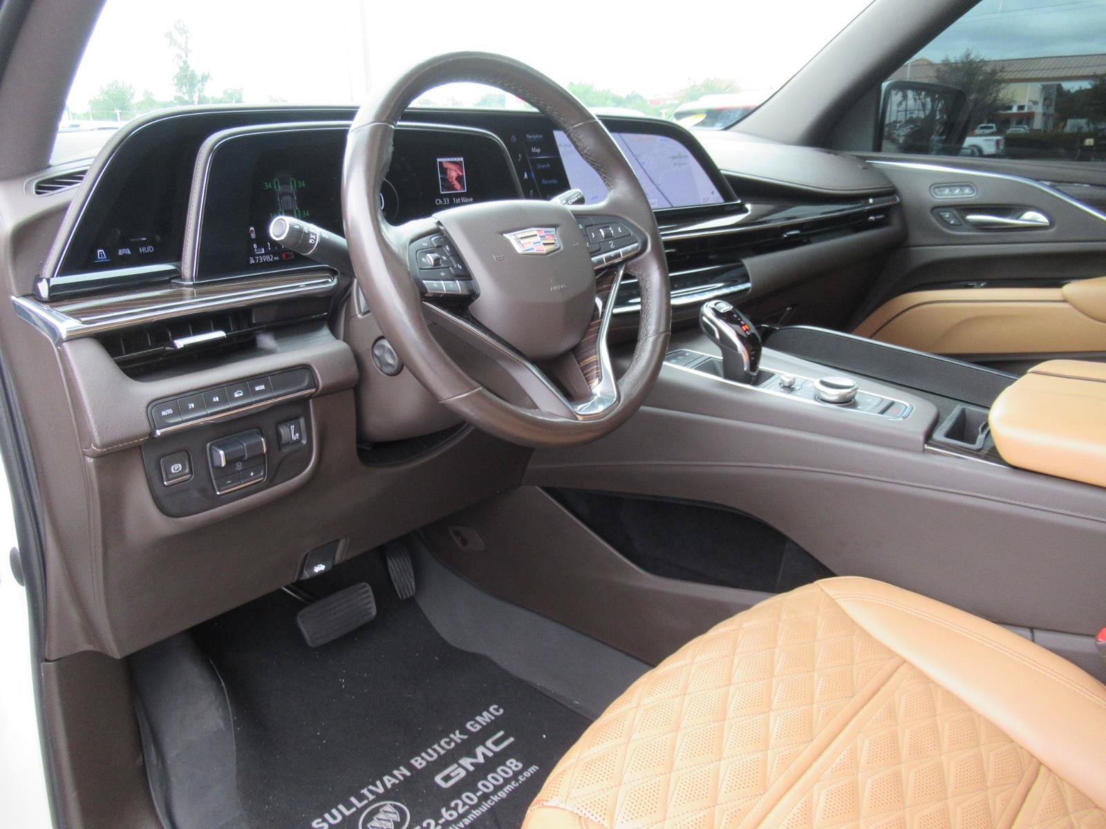 Used 2021 Cadillac Escalade Sport w/ LPO, ONYX Package AWD/4WD image 18