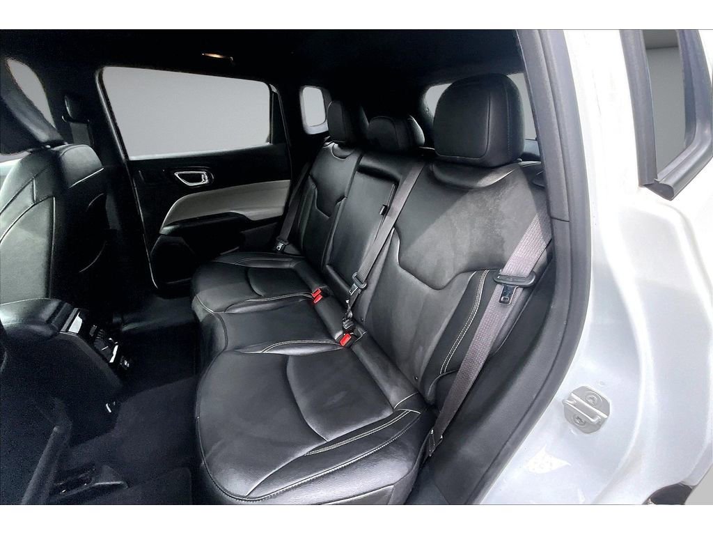 Certified 2025 Jeep Compass Limited w/ Sun & Sound Group AWD/4WD image 24