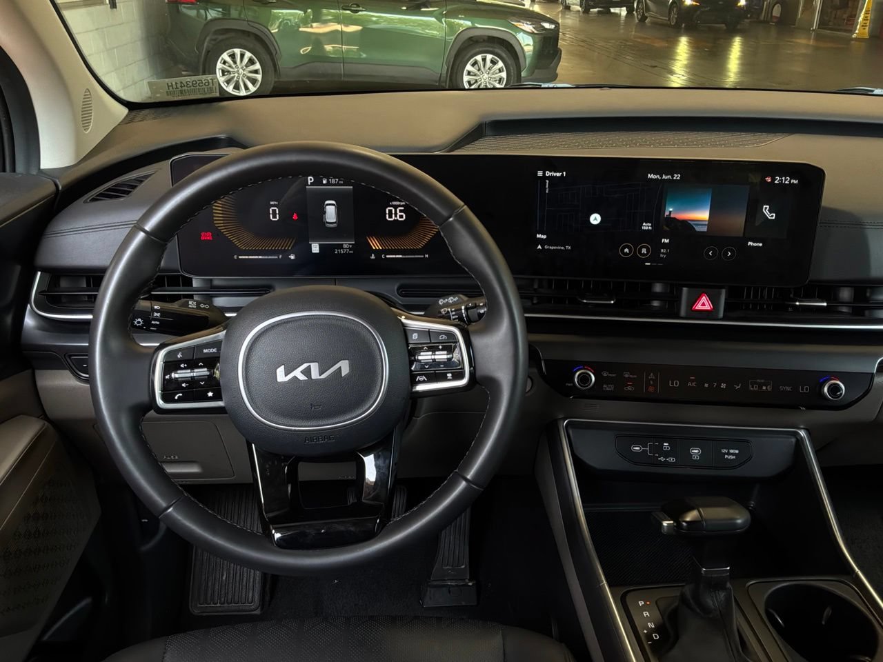 Used 2026 Kia Carnival FWD image 15