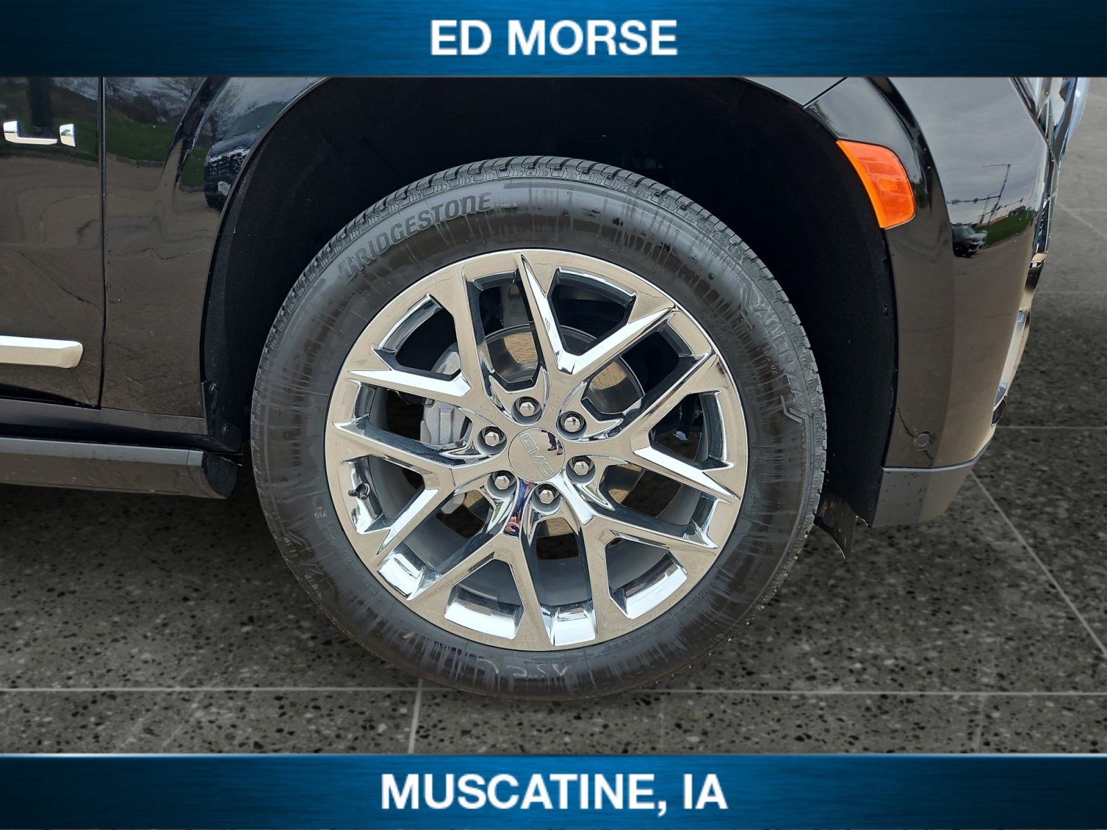 Used 2024 GMC Yukon Denali w/ Denali Reserve Package image 12