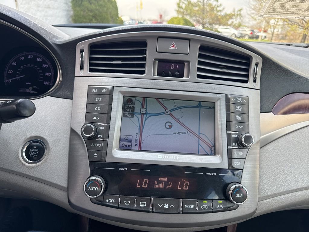 Used 2011 Toyota Avalon Limited image 21