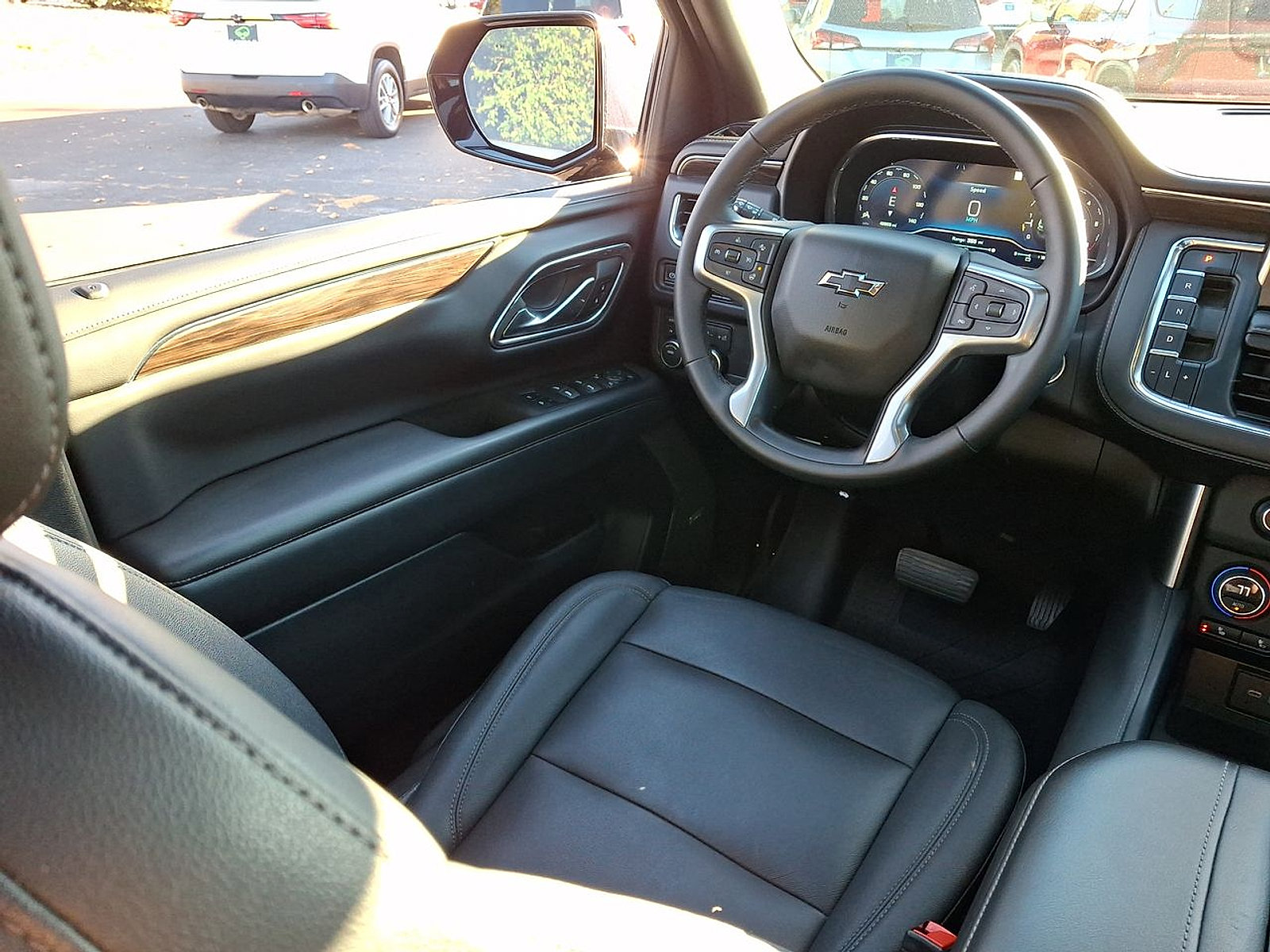 Certified 2023 Chevrolet Tahoe LT w/ Luxury Package AWD/4WD image 15