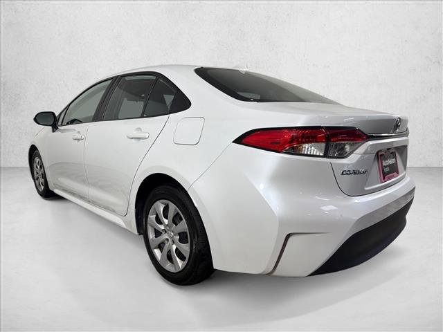 Used 2024 Toyota Corolla LE FWD image 5