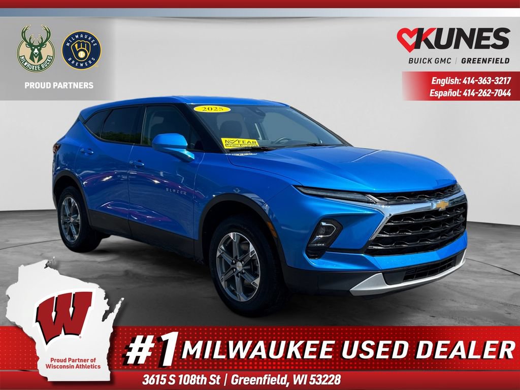 Used 2025 Chevrolet Blazer LT FWD image 1