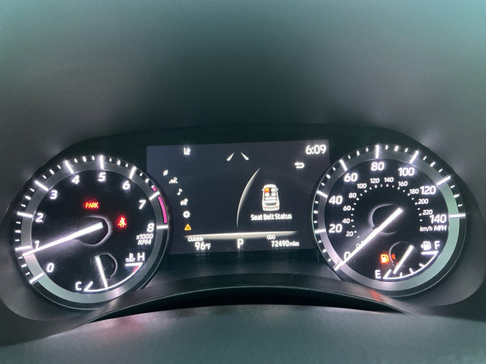 Used 2021 Toyota Highlander XLE AWD/4WD image 10