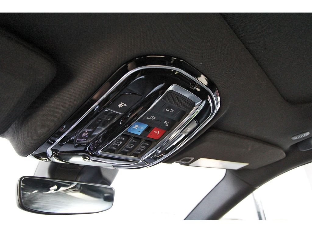 Used 2023 Jeep Grand Cherokee Overland AWD/4WD image 21