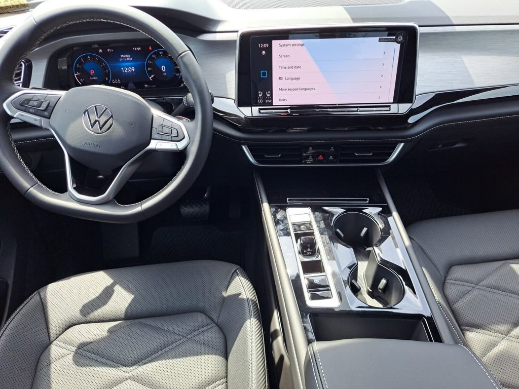 New 2026 Volkswagen Atlas Cross Sport SE image 21