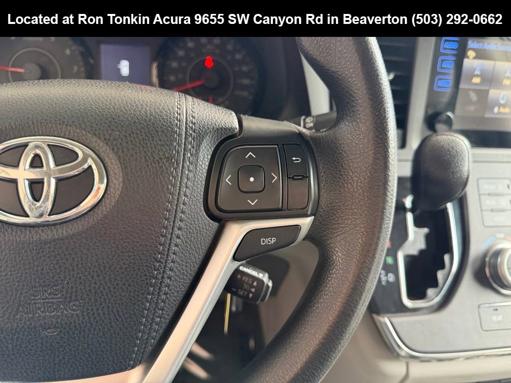 Used 2017 Toyota Sienna LE image 17