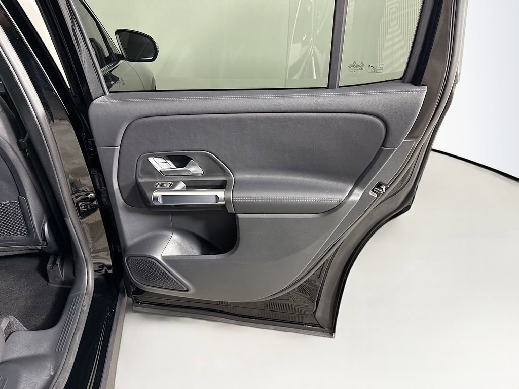Certified 2025 Mercedes-Benz GLB 250 image 27