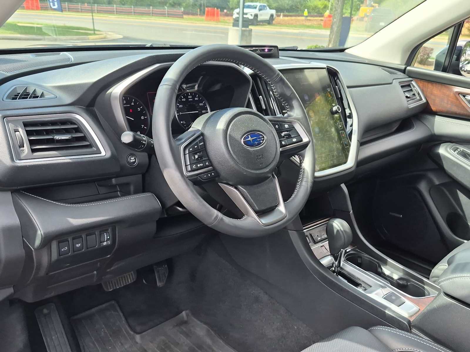 Used 2023 Subaru Ascent Touring AWD/4WD image 10
