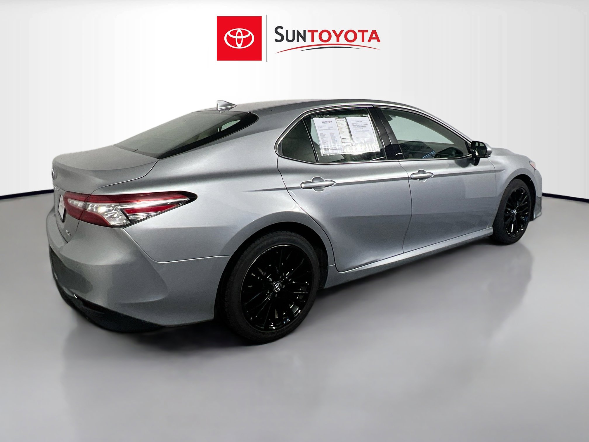 Used 2018 Toyota Camry XLE w/ Audio Package FWD image 4