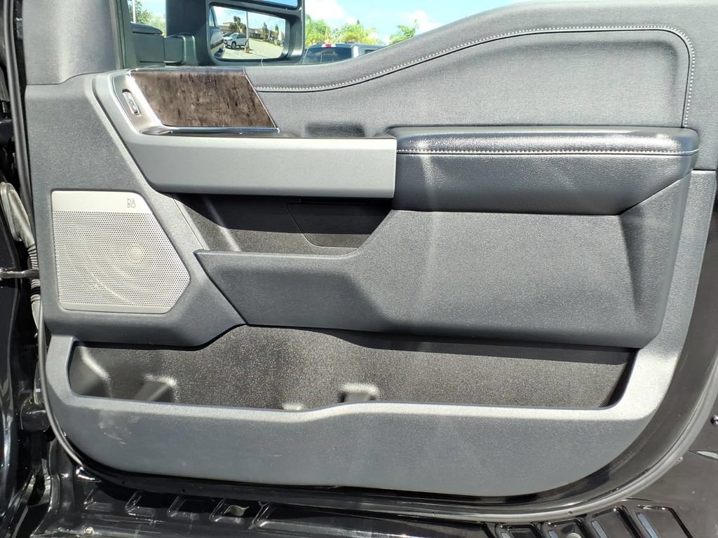 Used 2024 Ford F250 Lariat w/ Lariat Ultimate Package AWD/4WD image 14