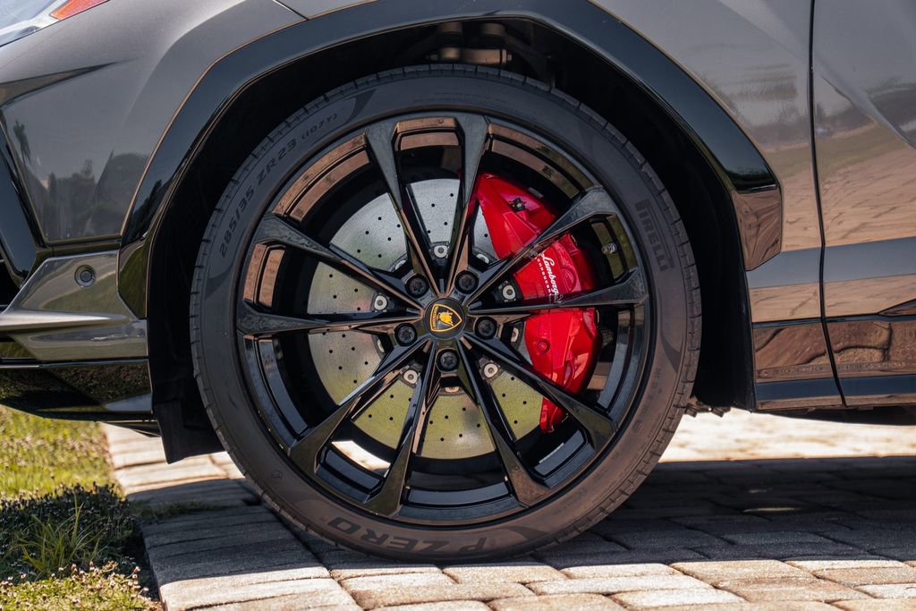 Used 2023 Lamborghini Urus S AWD/4WD image 15