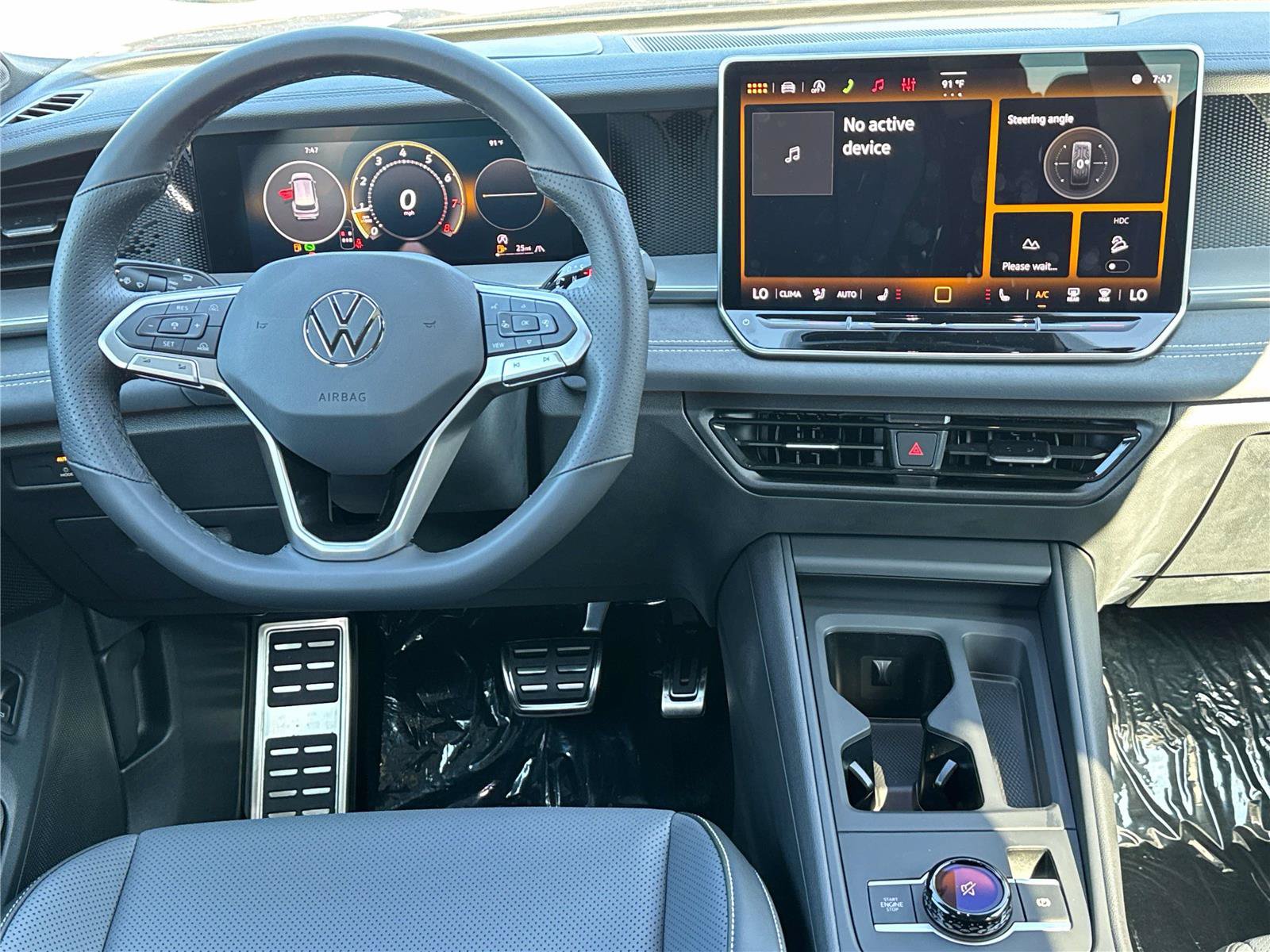 New 2026 Volkswagen Tiguan SE R-Line AWD/4WD image 14