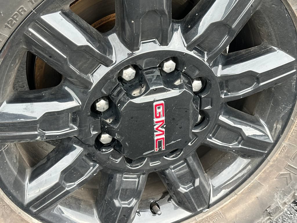 Used 2024 GMC Sierra 2500 AT4 w/ Technology Package AWD/4WD image 25