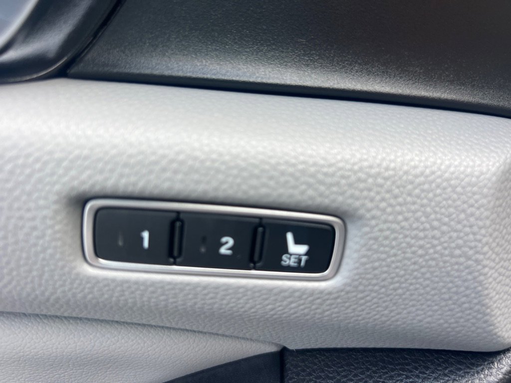 Used 2018 Honda Accord Touring image 26