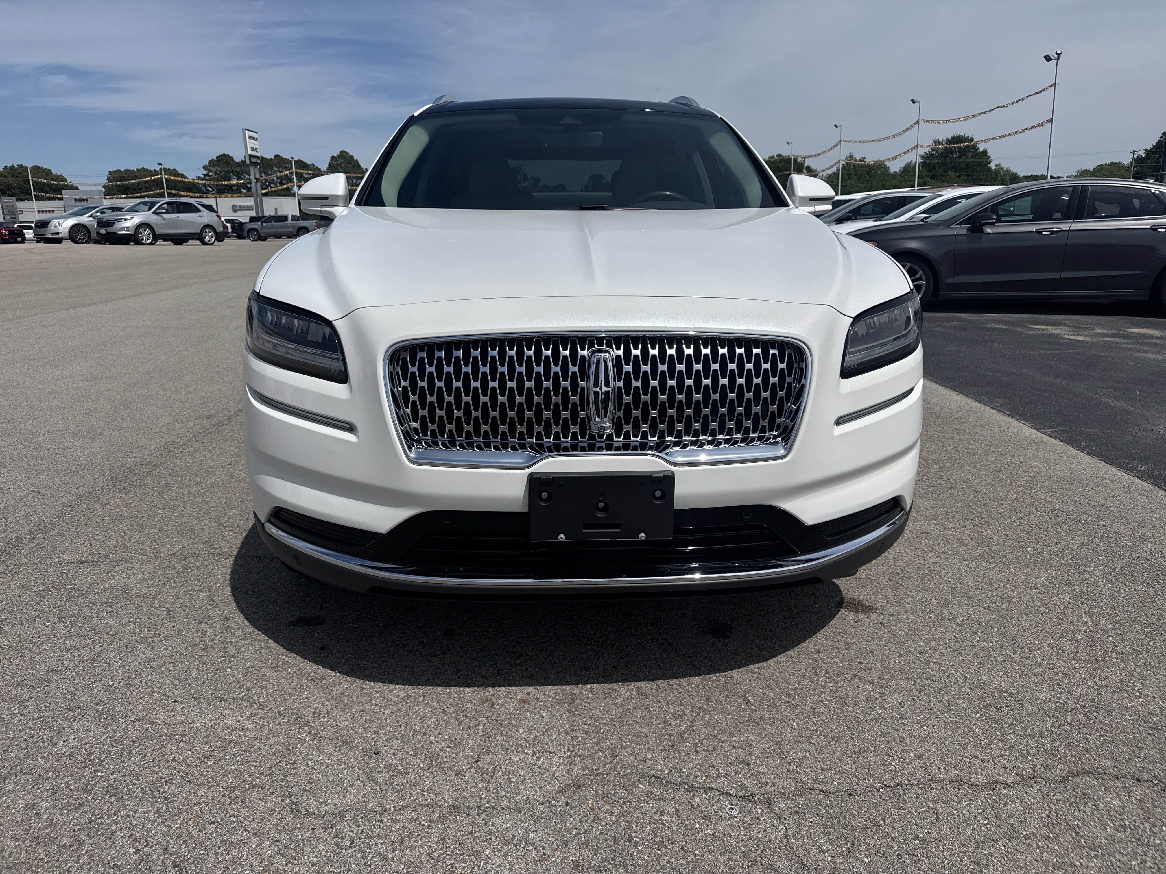 Used 2022 Lincoln Nautilus Reserve w/ Equipment Group 201A AWD/4WD image 8