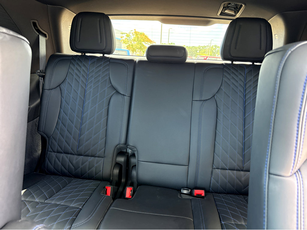 New 2025 Cadillac Escalade IQ Sport 1 w/ LPO, ONYX Package image 17