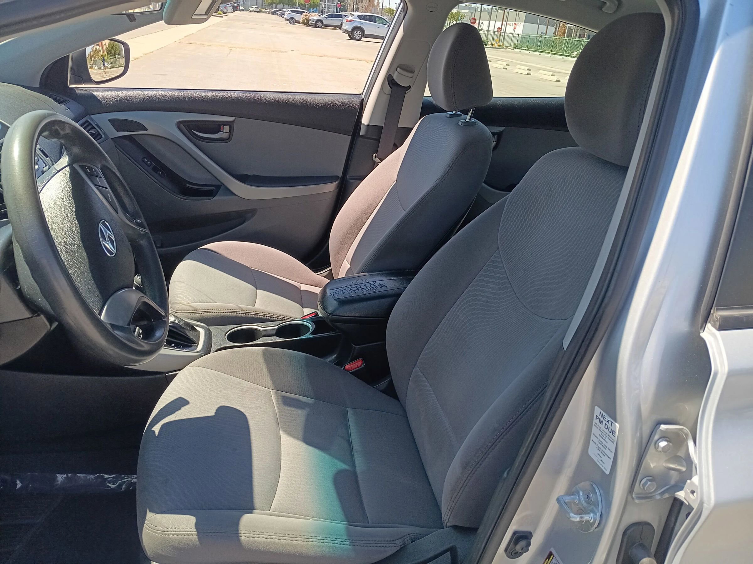 Used 2014 Hyundai Elantra SE image 13