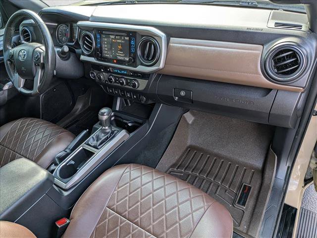 Used 2017 Toyota Tacoma Limited w/ Tow Package AWD/4WD image 21