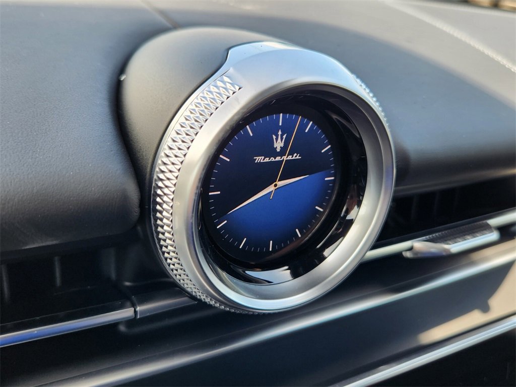 New 2025 Maserati Grecale GT image 12