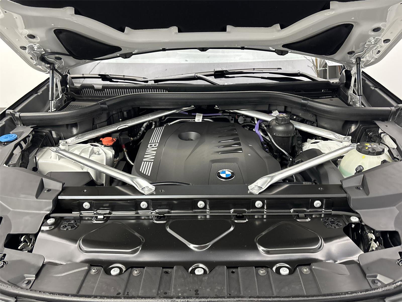 New 2026 BMW X5 xDrive40i w/ M Sport Package image 20