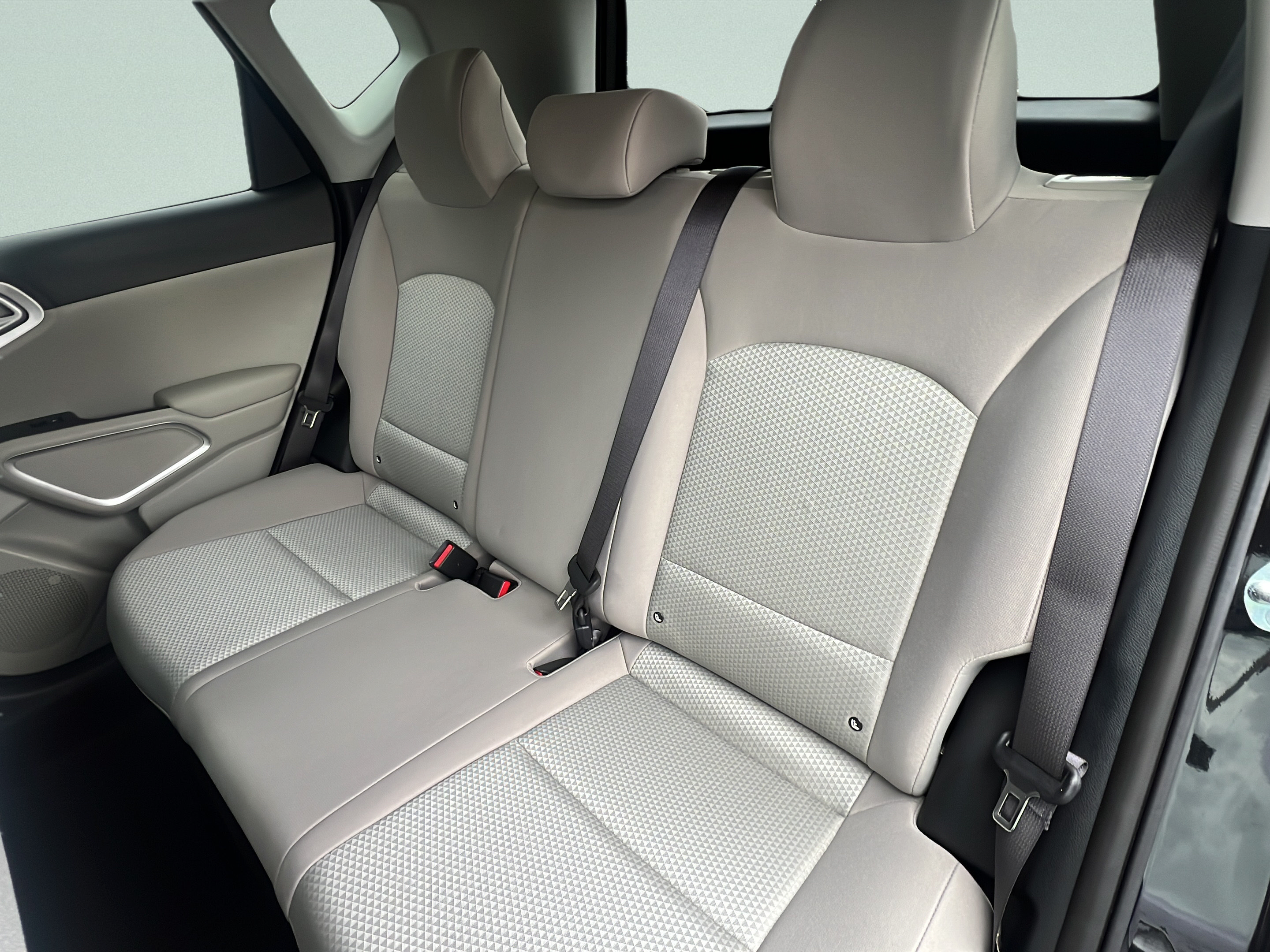 Certified 2025 Kia Soul LX w/ LX Technology Package FWD image 10