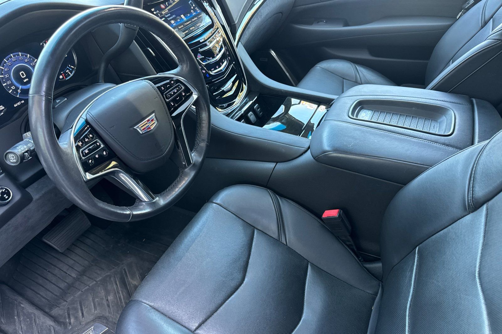 Used 2019 Cadillac Escalade ESV Platinum image 11