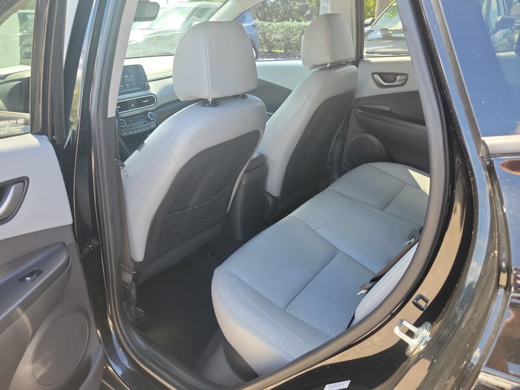 Used 2021 Hyundai Kona Limited FWD image 9