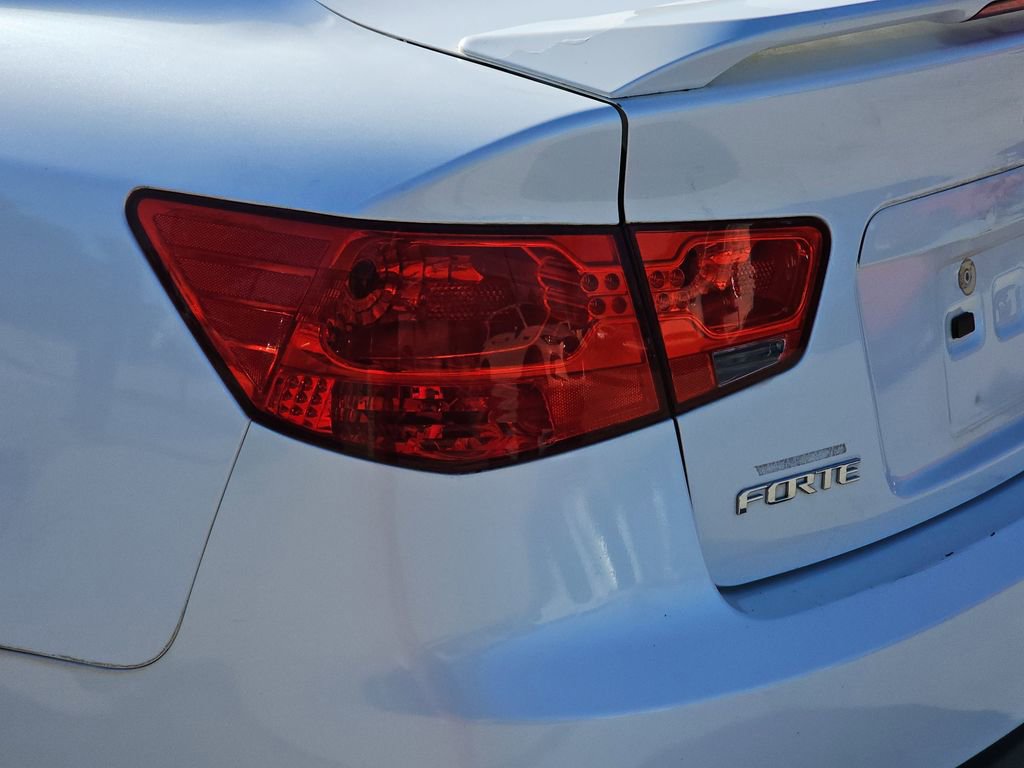 Used 2013 Kia Forte EX image 36