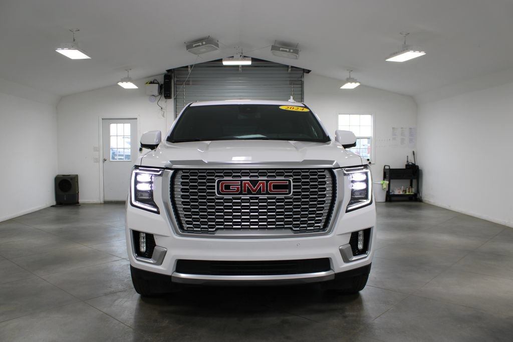 Used 2024 GMC Yukon Denali RWD image 3
