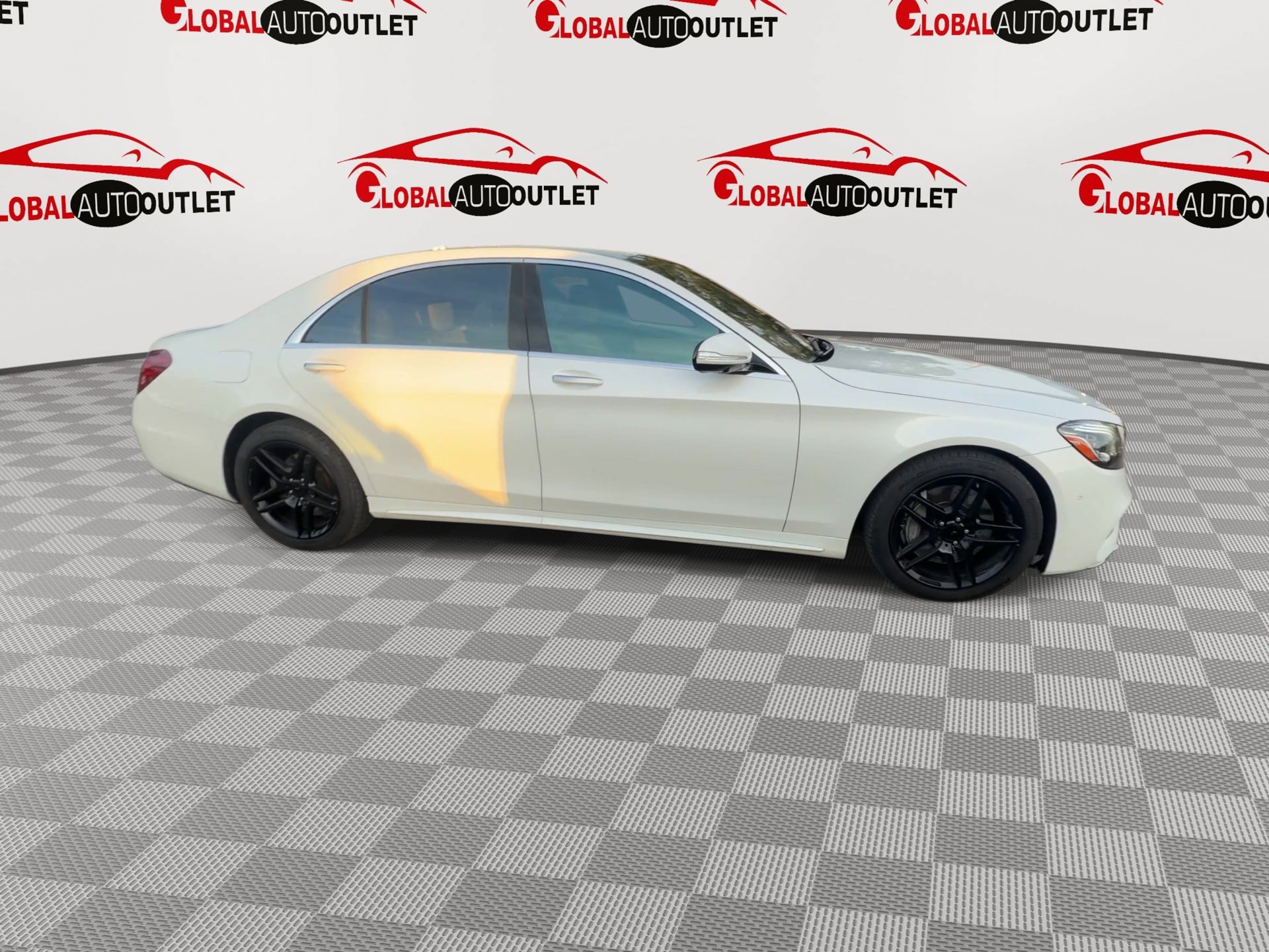 Used 2019 Mercedes-Benz S 560 4MATIC Sedan image 9
