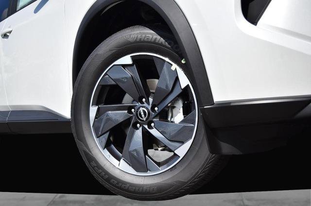 New 2026 Nissan Rogue SV w/ SV Premium Package image 3