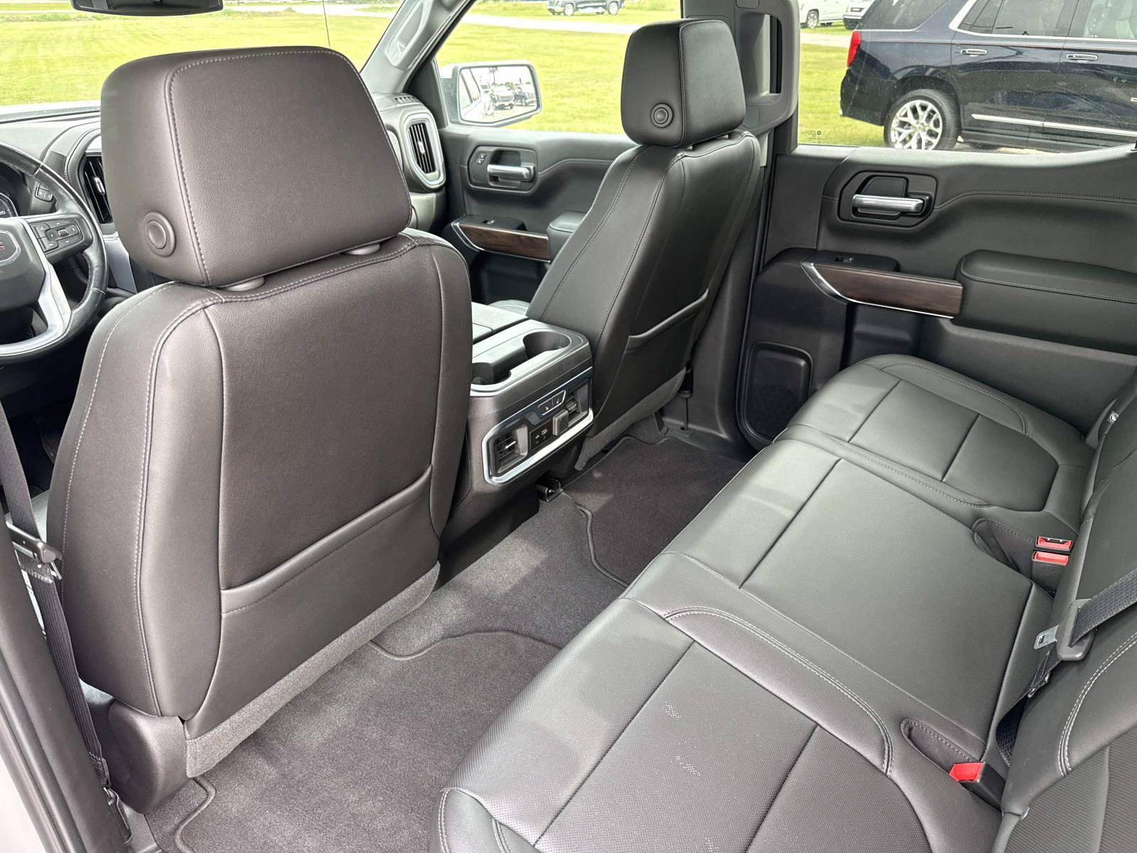Used 2019 GMC Sierra 1500 SLT w/ SLT Premium Plus Package AWD/4WD image 18