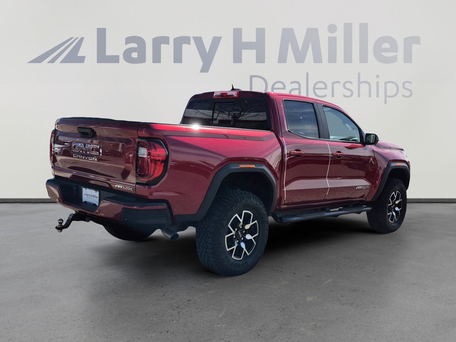 Used 2024 GMC Canyon AT4X image 5