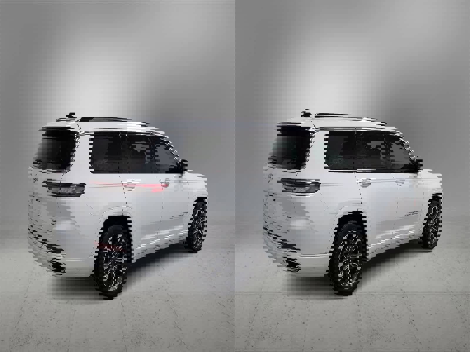 Certified 2023 Jeep Grand Cherokee L Overland image 8